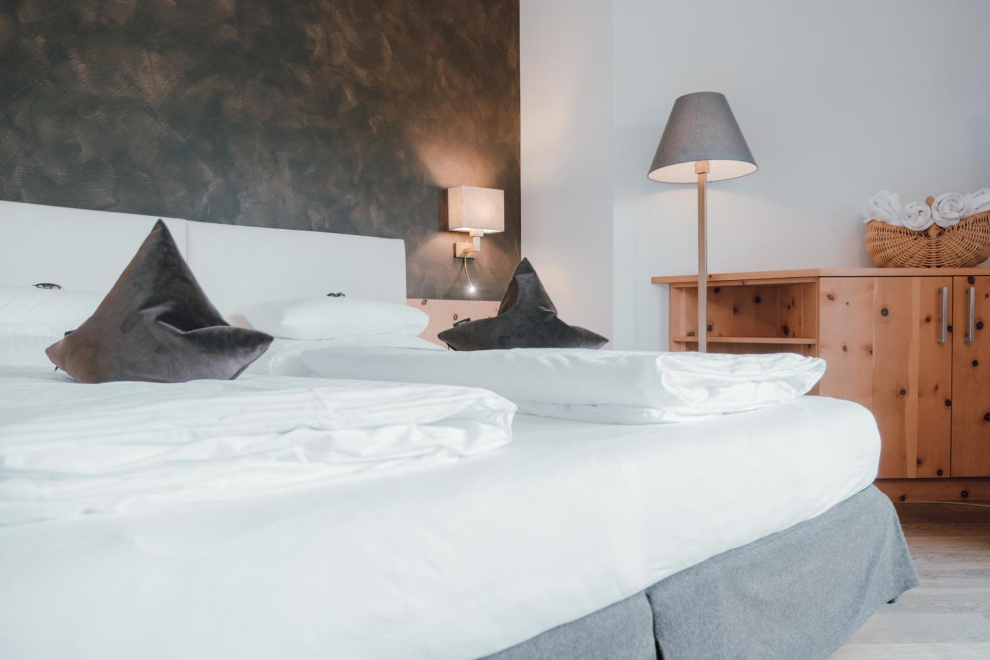 Residence Hotel Alpinum Campo Tures Buitenkant foto