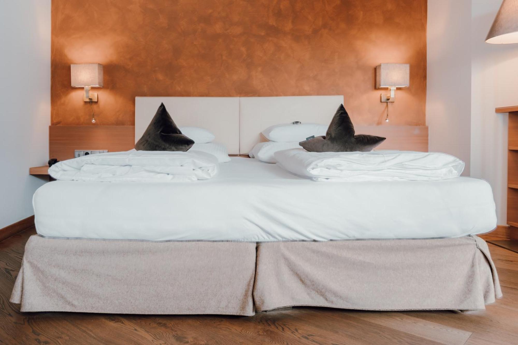 Residence Hotel Alpinum Campo Tures Buitenkant foto