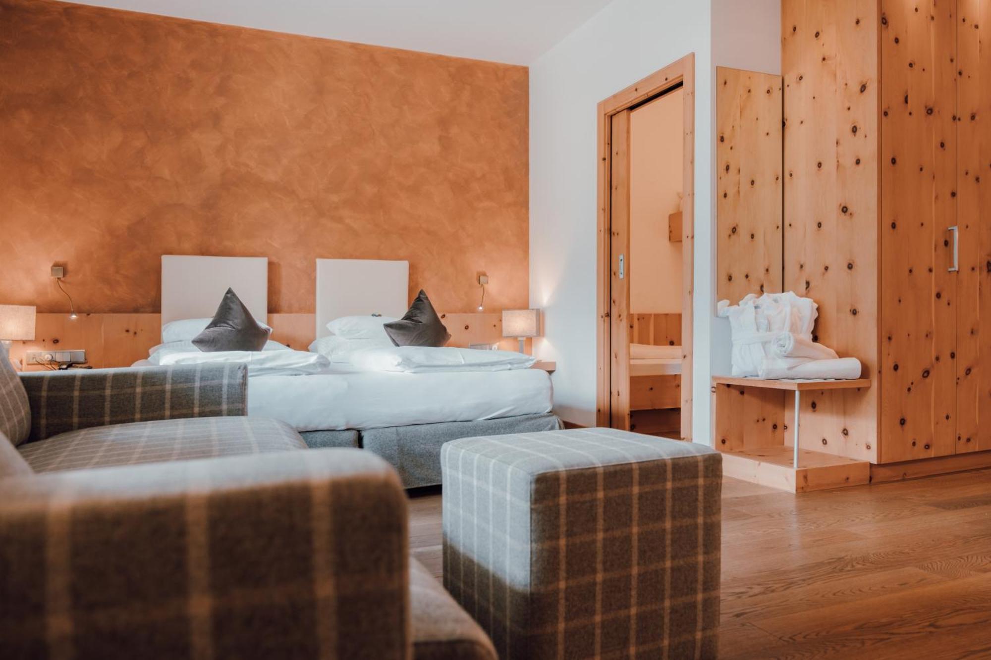 Residence Hotel Alpinum Campo Tures Buitenkant foto