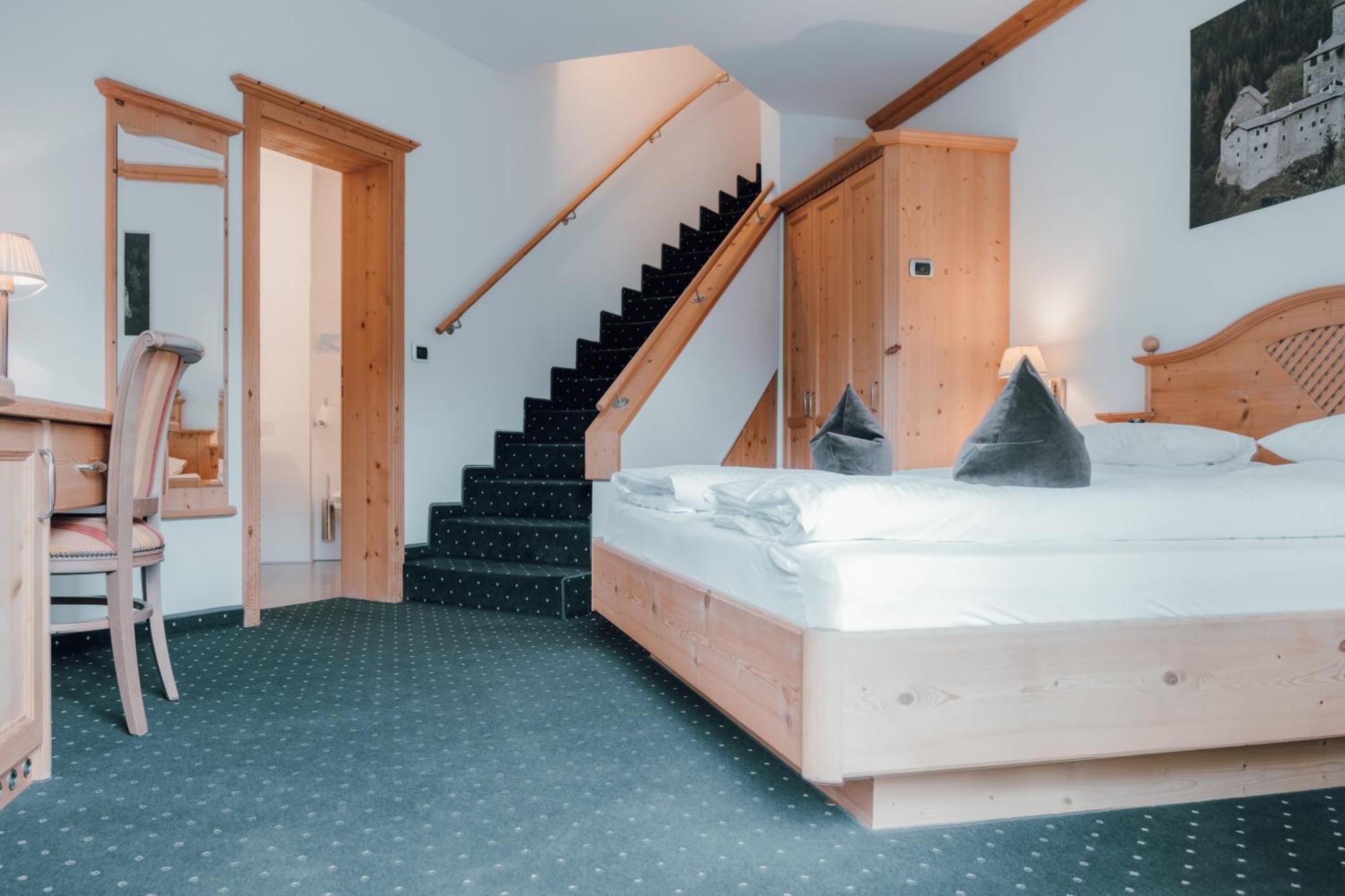 Residence Hotel Alpinum Campo Tures Buitenkant foto