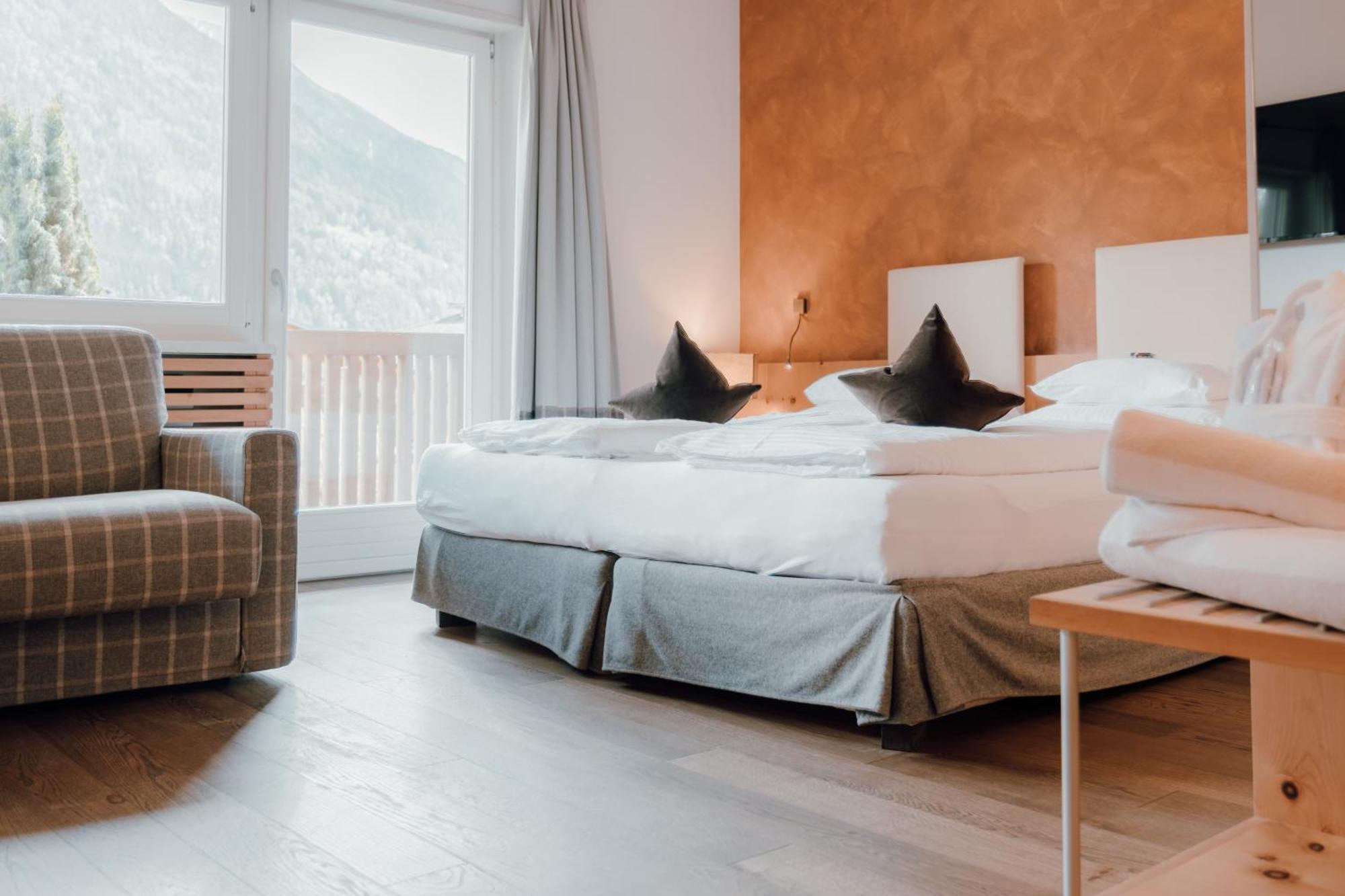 Residence Hotel Alpinum Campo Tures Buitenkant foto